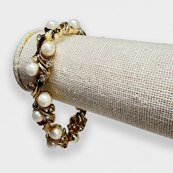 Sarah Coventry Royal Ballet Bracelet Rhinestones Faux Pearl Gold Tone Links Vtg - Picture 4 of 7